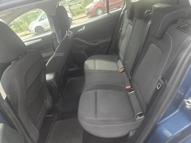 Ford Focus Cool & Connect/1 Jahr Garantie/TÜV Neu /1.Hand/Kamera 