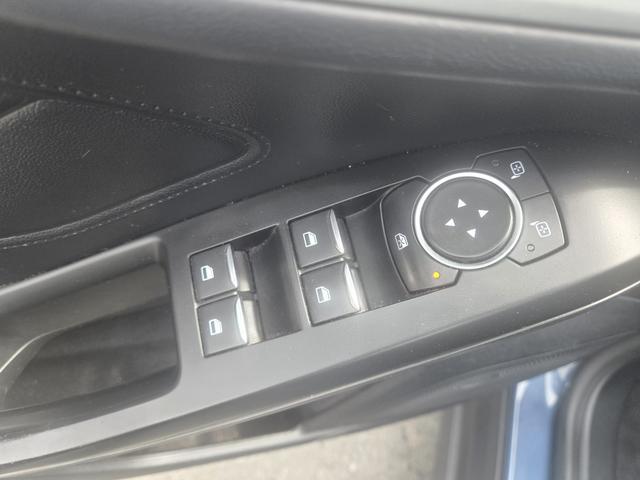 Ford Focus Cool & Connect/1 Jahr Garantie/TÜV Neu /1.Hand/Kamera 