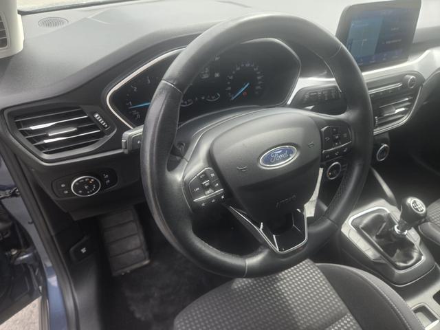 Ford Focus Cool & Connect/1 Jahr Garantie/TÜV Neu /1.Hand/Kamera 