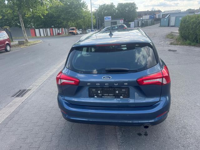 Ford Focus Cool & Connect/1 Jahr Garantie/TÜV Neu /1.Hand/Kamera 