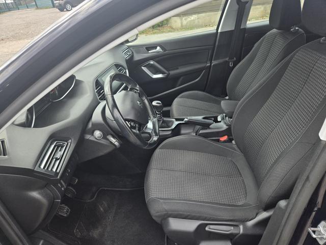 Peugeot 308 Allure Business/1 Jahr Garantie/ 1.Hand 