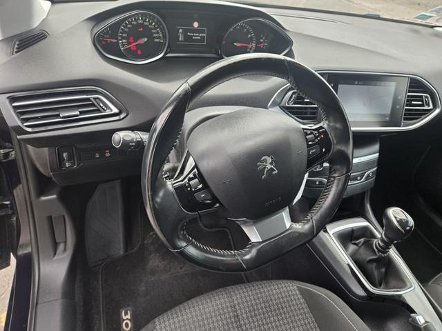 Peugeot 308 Allure Business/1 Jahr Garantie/ 1.Hand 