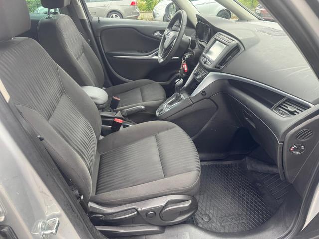Opel Zafira Tourer 1.Hand/ 1 Jahr Garantie/ TÜV NEU/ NAVI/PDC 