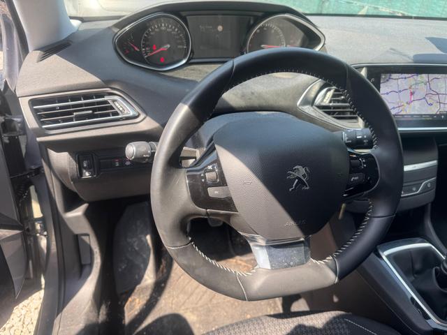 Peugeot 308 Acess Business/1 Jahr Garantie/ 1.Hand 