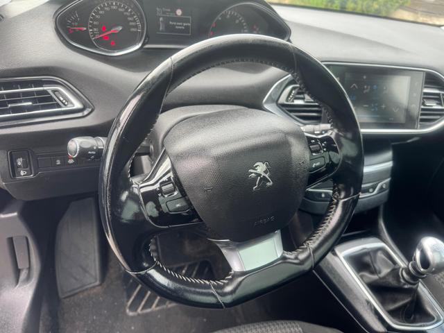 Peugeot 308 Business-Line/ 1.Hand 