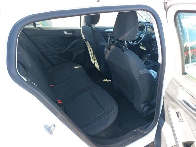 Ford Focus Cool /1 Jahr Garantie/TÜV Neu /1.Hand/NAVI 