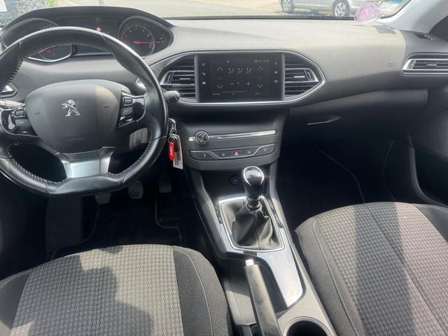Peugeot 308 Access/ 1 Jahr Garantie/TÜV NEU 