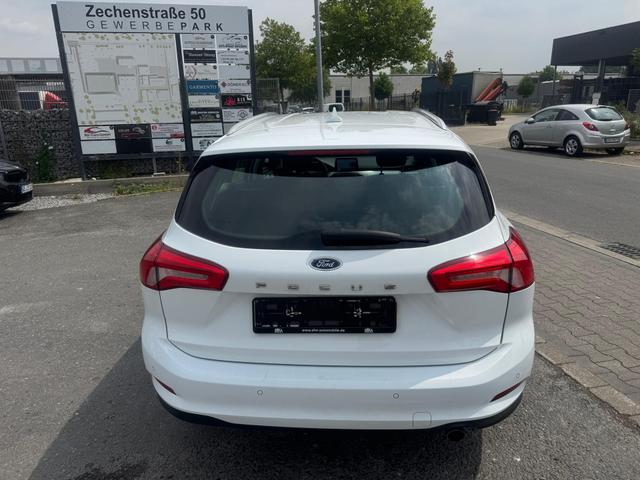 Ford Focus Cool /1 Jahr Garantie/TÜV Neu /1.Hand/NAVI 