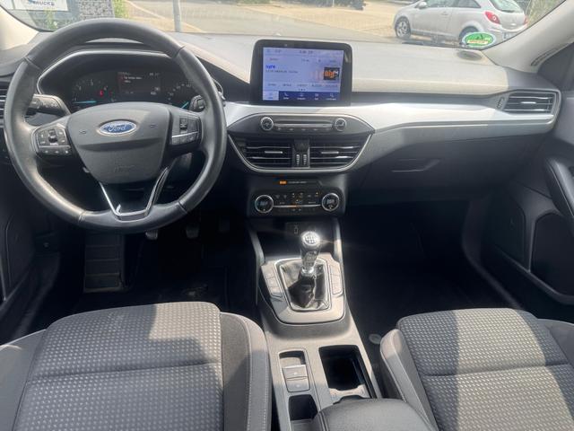 Ford Focus Cool /1 Jahr Garantie/TÜV Neu /1.Hand/NAVI 