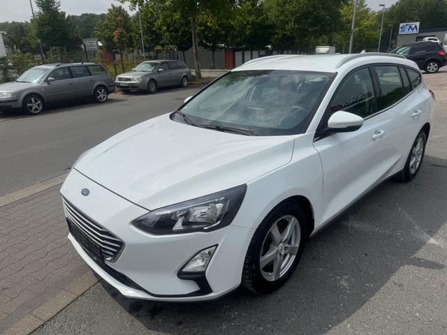 Ford Focus Cool /1 Jahr Garantie/TÜV Neu /1.Hand/NAVI 