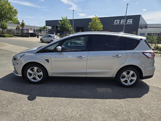 Ford S-MAX TÜV NEU /Kamera/NAVI/SHZ 