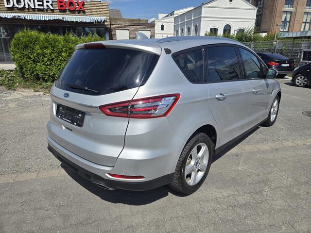 Ford S-MAX TÜV NEU /Kamera/NAVI/SHZ 