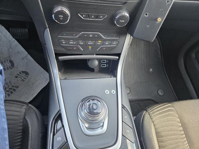 Ford S-MAX TÜV NEU /Kamera/NAVI/SHZ 