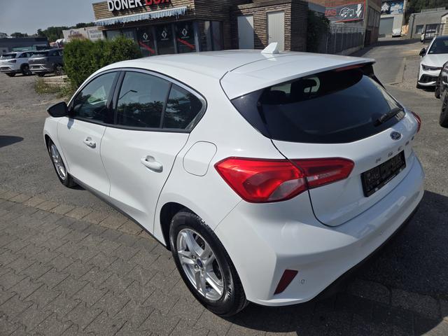 Ford Focus Cool 1.Hand/1 Jahr Garantie/ TÜV NEU 