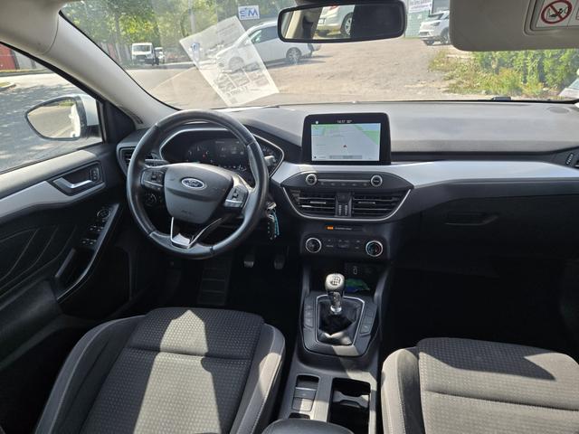Ford Focus Cool 1.Hand/1 Jahr Garantie/ TÜV NEU 
