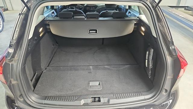 Ford Focus Cool /1 Jahr Garantie/TÜV Neu /1.Hand/NAVI 