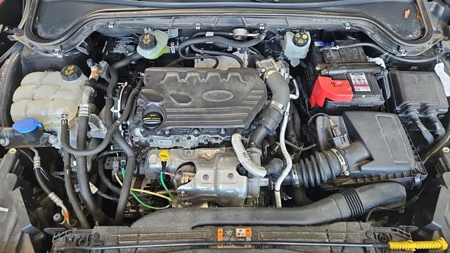 Ford Focus Cool /1 Jahr Garantie/TÜV Neu /1.Hand/NAVI 