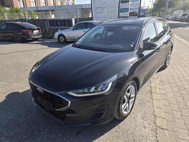 Ford Focus Cool /1 Jahr Garantie/TÜV Neu /1.Hand/NAVI 