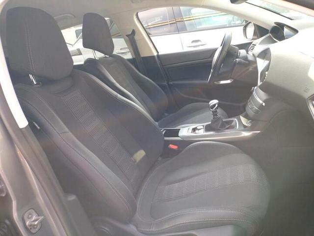 Peugeot 308 Allure Business/1.Hand/ 1 Jahr Garantie/ TÜV NEU/Kamera/ NAVI/PDC 