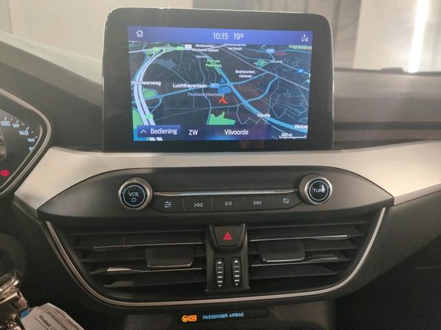 Ford Focus Cool /1 Jahr Garantie/TÜV Neu /1.Hand/Kamera 
