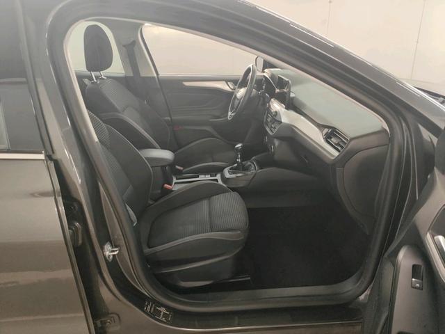 Ford Focus Cool /1 Jahr Garantie/TÜV Neu /1.Hand/Kamera 