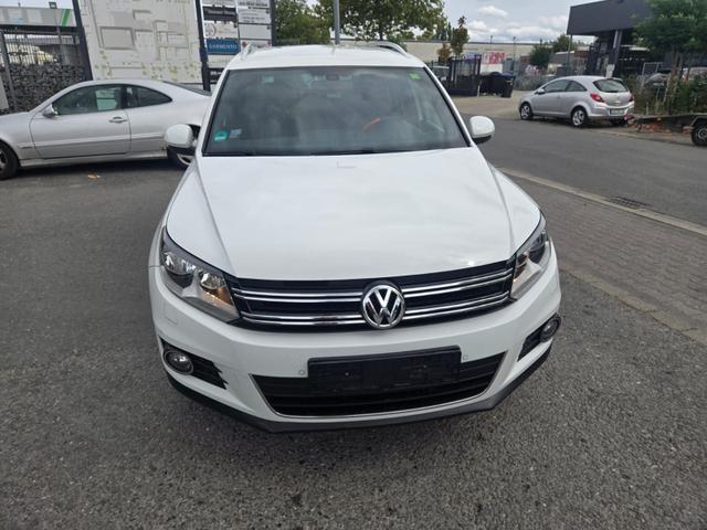 Volkswagen Tiguan - Lounge Sport /TÜV NEU