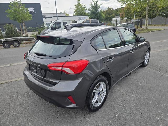 Ford Focus Cool /1 Jahr Garantie/TÜV Neu /1.Hand/Kamera 
