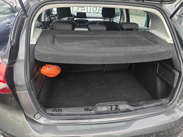 Ford Focus Cool /1 Jahr Garantie/TÜV Neu /1.Hand/Kamera 