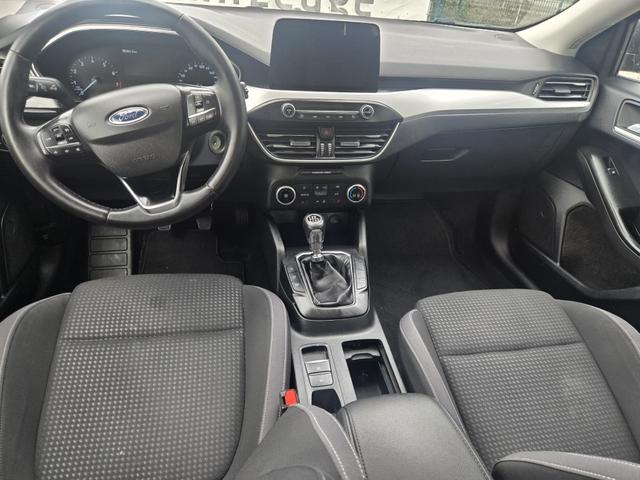 Ford Focus Cool /1 Jahr Garantie/TÜV Neu /1.Hand/Kamera 