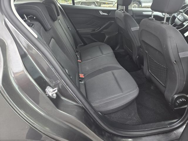 Ford Focus Cool /1 Jahr Garantie/TÜV Neu /1.Hand/Kamera 
