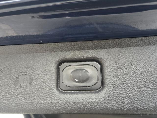 Ford S-MAX TÜV NEU /Kamera/NAVI/SHZ 