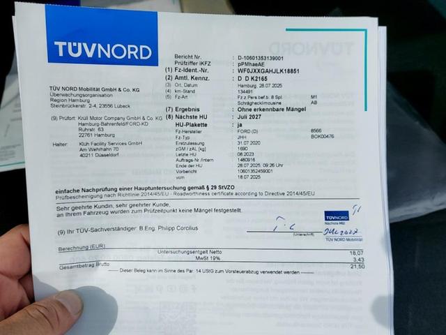 Ford Fiesta Titanium/1. HAND/ 1 Jahr Garantie / TÜV NEU /Kamera 