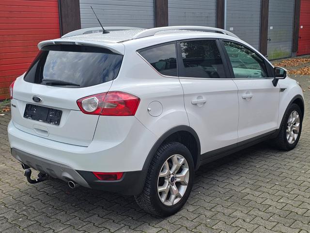 Ford Kuga Champions Edition 