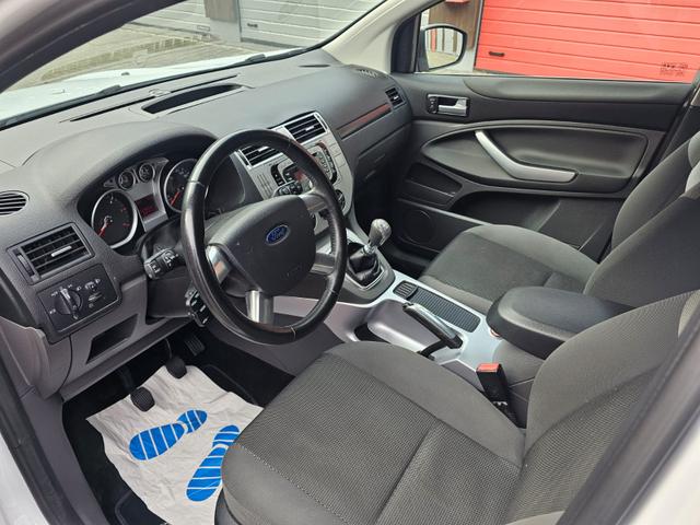 Ford Kuga Champions Edition 