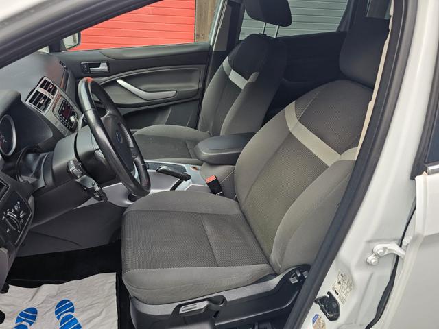 Ford Kuga Champions Edition 