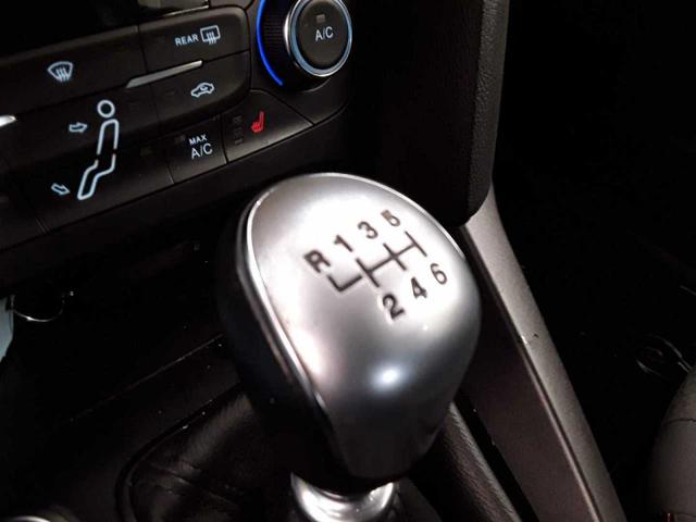 Ford Focus ST-Line /1. Hand/1 Jahr Garantie/T&Uuml;V NEU 