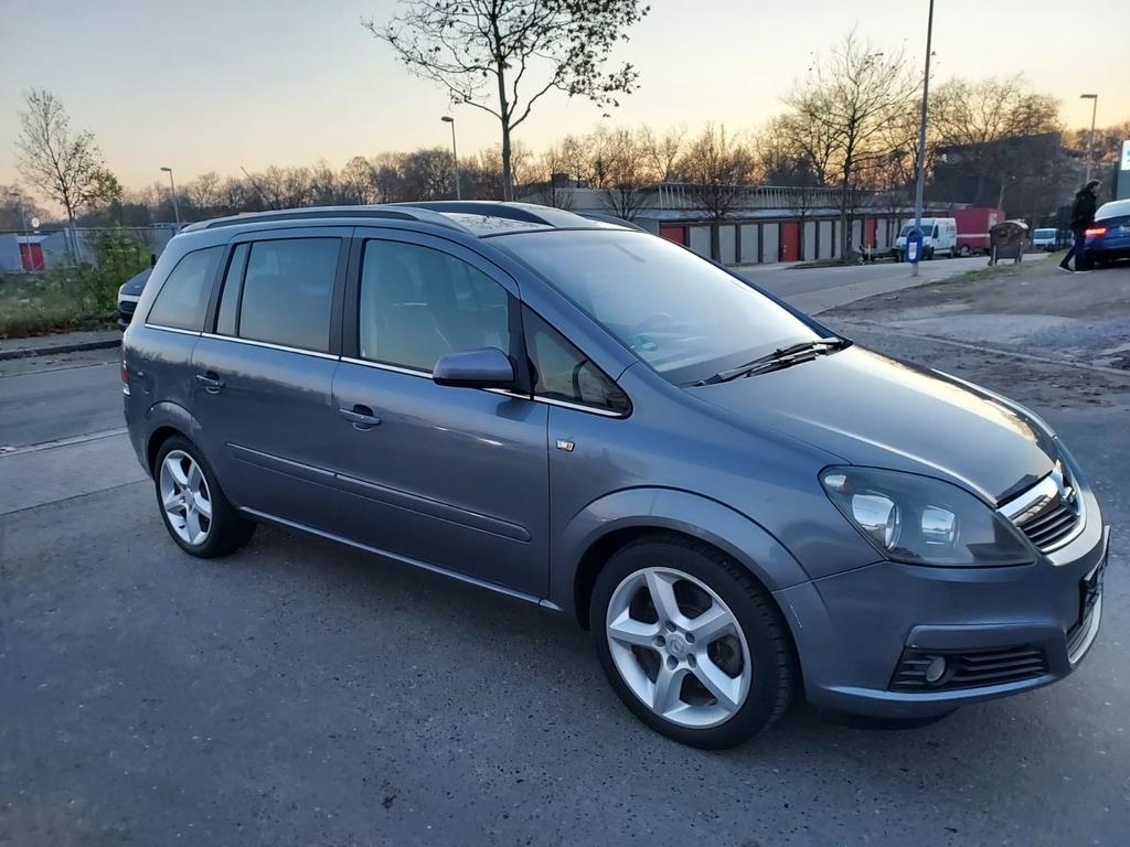 Opel zafira cosmo