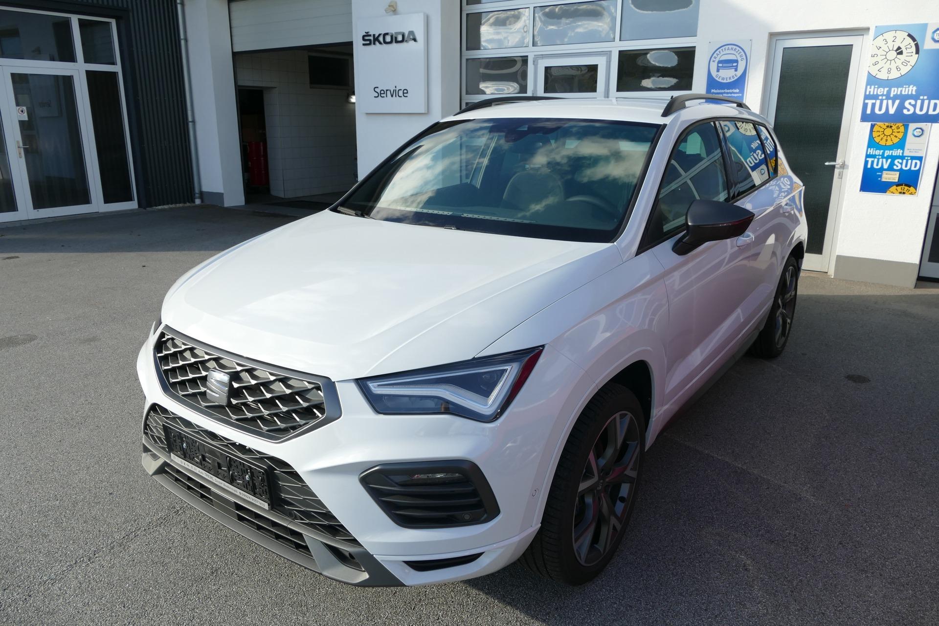 Seat Ateca FR 2.0 TSI 4DRIVE DSG 190PS NAVI FULL LINK AHK