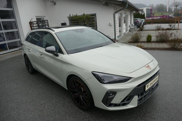 Cupra Leon - VZ 2.0 TSI DSG 4Drive 333 PS Facelift AHK 19"Mistral Copper Pano Matrix Navi 5JG