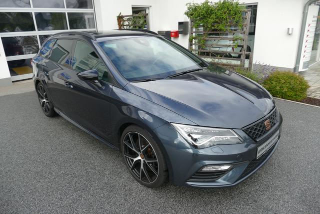 Cupra Leon - Sportstourer ST 2.0 TSI DSG 300 PS 4Drive 4x4 Pano Navi SHZ Kamera Beats Connectivity Box Black Paket
