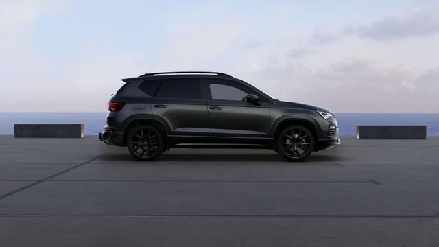 Cupra Ateca 1.5 TSI DSG 150 PS AHK el.Heckklappe 19" Black Matt SHZ LHZ 5JG Assistenz L Dachhimmel schwarz Induktionsladeschale Navi Kamera Parkassist doppelter Ladeboden Reserverad 230 V Steckdose 