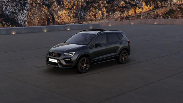 Cupra Ateca - 1.5 TSI DSG 150 PS AHK PANO Virtual Pedal el.H. 19" Performance Kupfer Top View SHZ LHZ 5JG Assistenz XL Dachhimmel schwarz Induktionsladeschale Navi Kamera Parkassist doppelter Ladeboden 230 V Steckdose