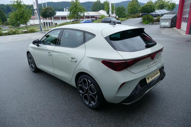 Cupra Leon 1.5 e-TSI DSG 150 PS Facelift 18" Windstorm Kamera Edge Paket SHZ LHZ Navi via Full Link PDC vo+hi 5JG 