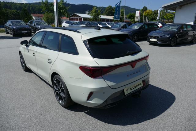 Cupra Leon 1.5 e-TSI DSG 150 PS Facelift Panorama AHK Navi Dynamic Design 18" Windstorm Kamera Virtual Pedal Parklenk Edge Paket Intelligent Drive SHZ LHZ 5JG elektr. Fahrersitz 