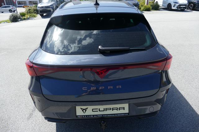 Cupra Leon 2.0 TSI DSG 204 PS 4Drive Facelift AHK Navi Dynamic Design 18" Windstorm Kamera Virtual Pedal Parklenk Edge Paket Intelligent Drive SHZ LHZ 5JG elektr. Fahrersitz Allrad 