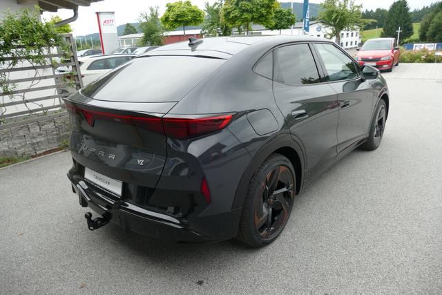 Cupra Tavascan VZ Adrenaline 4Drive 340 PS AHK Winterkompletträder 1.500,- Euro Ladeguthaben Heat Pump Winter-Paket beh.WS 4xSHZ 