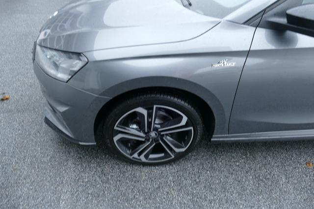 Skoda Fabia 1.5 TSI DSG Monte Carlo 150 PS 18" Libra 5JG beheizbareWS LED Kamera PDCvo+hi Navi via Smart Link beheizbaresLenkrad SHZ 