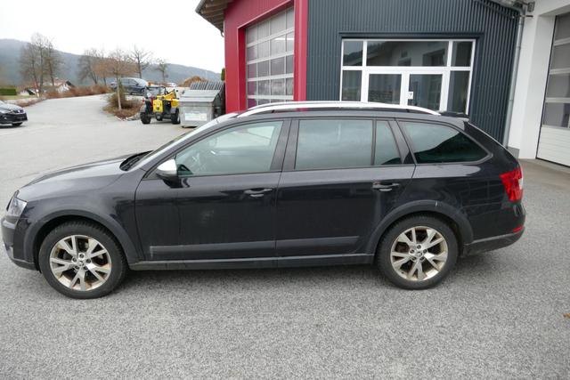 Skoda Octavia Scout 2.0 TDI 4x4 Allrad AHK NAVI Kamera PCD vo+hi Bi-Xenon Alcantara/Leder 