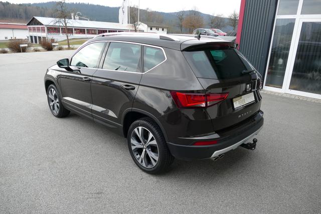 Seat Ateca Xcellence 1.5 TSI DSG 150 PS AHK Navi Beats Sound Frontscheibenheizung SHZ Kamera el.Heckklappe Virtual Pedal Totwinkel Garantie 