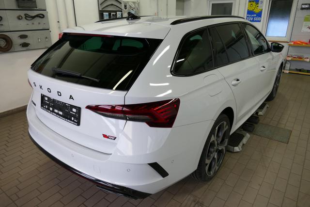 Skoda Octavia Combi RS 2.0 TSI DSG 265 PS Head Up Parklenk Navi SHZ 5JG DCC 19" AHK-Vorbereitung Dopp. Ladeboden Side Assist 
